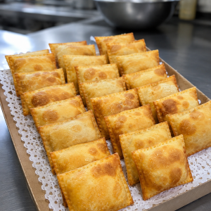 Empanadas Champiñón Queso (25 0 50 uni.)