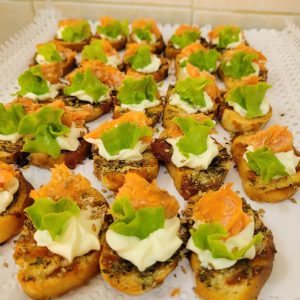 Crostini Salmón Ahumado Queso Philadelphia (25 o 50 uni.)